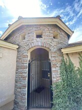 Elegant 3-Bedroom Home in Seven Oaks in Bakersfield, CA - Building Photo - Building Photo