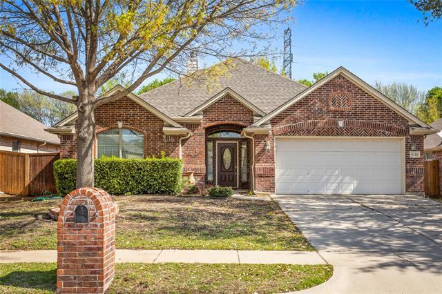 8320 Teja Trail in Benbrook, TX - Building Photo