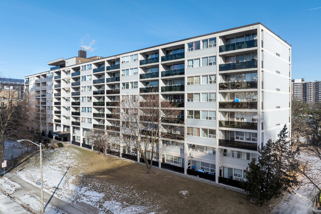 1 Deauville Lane in Toronto, ON - Building Photo - Building Photo