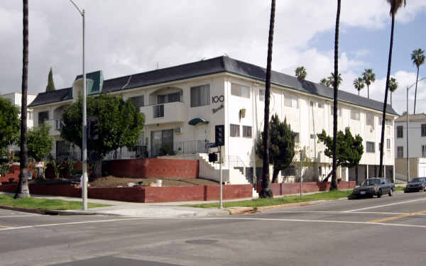 100 N Catalina St in Los Angeles, CA - Foto de edificio - Building Photo