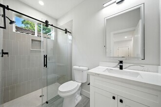 2306 Hoskins Dr in Houston, TX - Building Photo - Building Photo