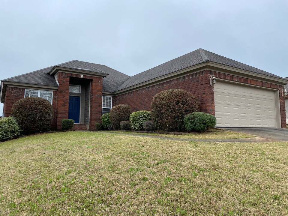 1980 Regent Rd in Prattville, AL - Foto de edificio