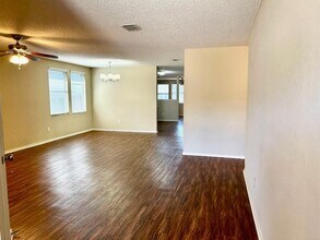 3516 Clydesdale Dr in Denton, TX - Foto de edificio - Building Photo