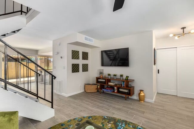 4201 N Miller Rd in Scottsdale, AZ - Building Photo - Building Photo