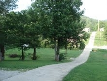360 Cherry Bottom Rd in Caryville, TN - Building Photo