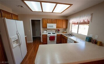 9004 Litchfield Ave in Las Vegas, NV - Building Photo - Building Photo