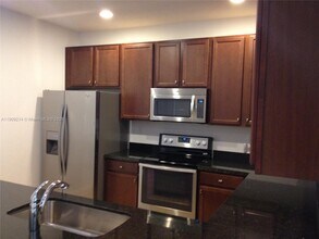 983 SW 147th Ave in Pembroke Pines, FL - Building Photo - Building Photo