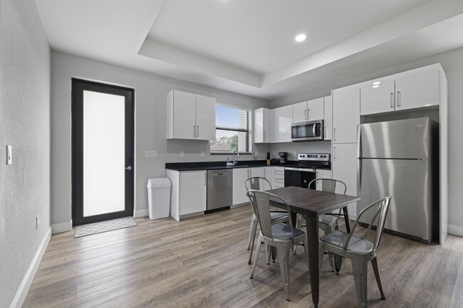 1911 Lorna Ave in Lehigh Acres, FL - Building Photo - Building Photo