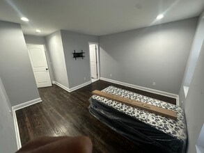 407 N Lakewood Ave in Baltimore, MD - Building Photo - Building Photo