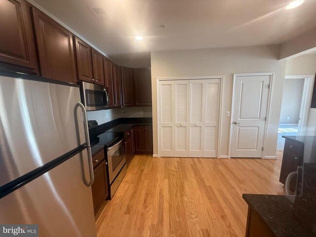 8470 Ice Crystal Dr in Laurel, MD - Building Photo - Building Photo