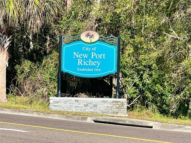 6431 Old Main St in New Port Richey, FL - Building Photo - Building Photo