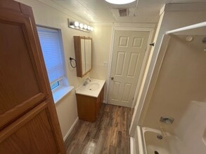 216 W 12th St in Eldon, MO - Building Photo - Building Photo