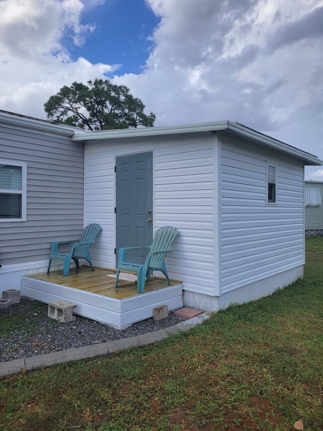 property at 6450 Floral Ct