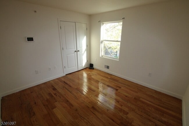 100 Grove Terrace in Newark, NJ - Building Photo - Building Photo