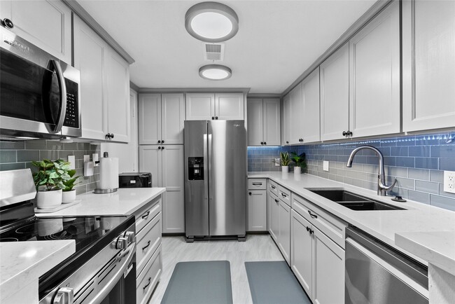 property at 604 S Ripple Creek Dr