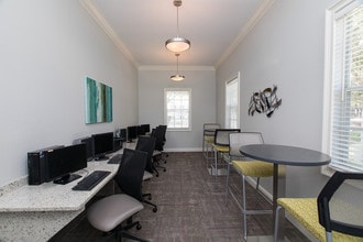 Harbor Cove in Gainesville, FL - Building Photo - Building Photo