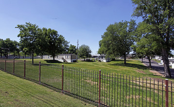 Shady Hills in Nashville, TN - Building Photo - Building Photo