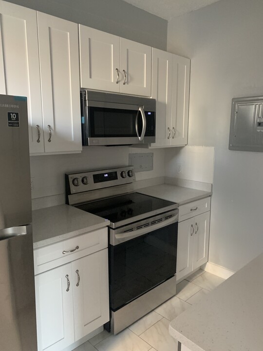 1091 Boylston St, Unit #9 in Boston, MA - Building Photo