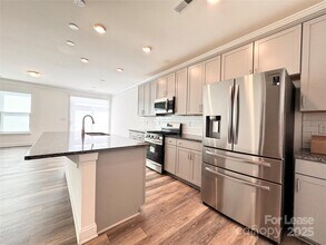 6814 Harris Bay Rd in Charlotte, NC - Building Photo - Building Photo