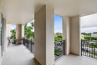 550 Okeechobee Blvd in West Palm Beach, FL - Building Photo - Building Photo