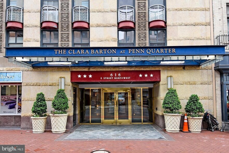 616 E St NW, Unit 902 in Washington, DC - Building Photo