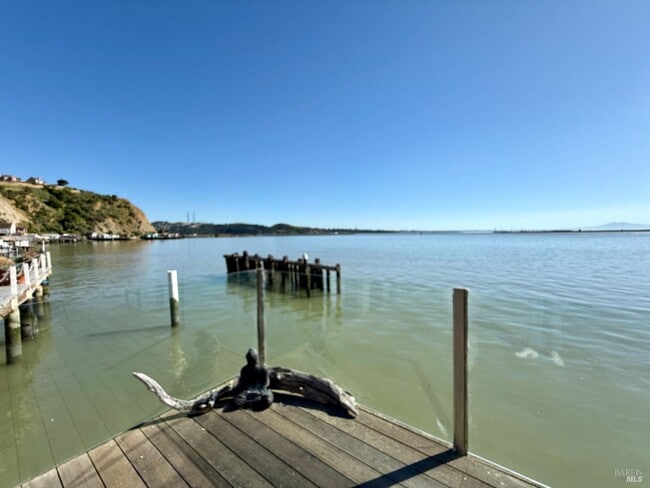 4 Sandy Beach Rd in Vallejo, CA - Building Photo - Building Photo