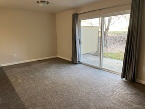 5553 Glenridge Way in Klamath Falls, OR - Building Photo - Building Photo