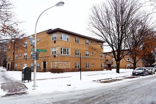 6819-6835 N Seeley Ave Apartments