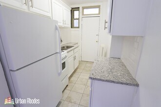 547 W Surf St, Unit A in Chicago, IL - Building Photo - Building Photo