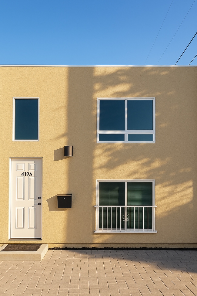 property at 419 S Clark Dr