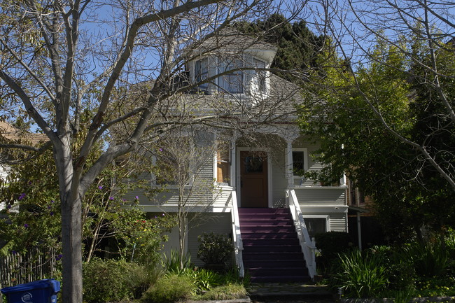 1534 Benton St in Alameda, CA - Building Photo - Building Photo