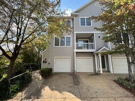 12918 Fair Briar Ln in Fairfax, VA - Building Photo