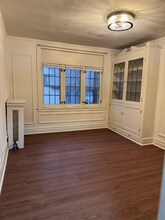 2218 N Summit Ave in Milwaukee, WI - Foto de edificio - Building Photo