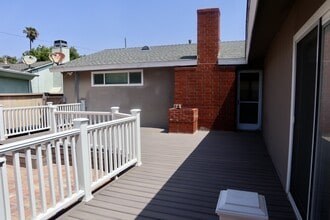 5523 134th Pl in Hawthorne, CA - Building Photo - Building Photo