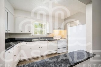 108 N Chestnut St in Belton, MO - Building Photo - Building Photo