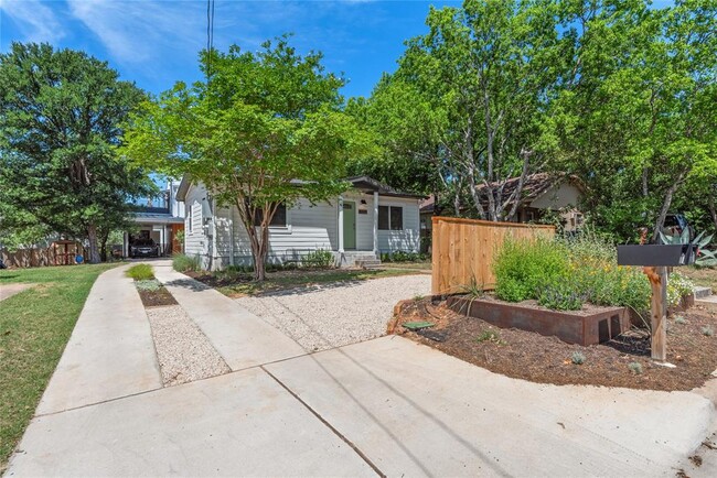 property at 1300 Perez St