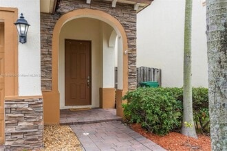 9329 SW 227th Ter in Cutler Bay, FL - Building Photo - Building Photo