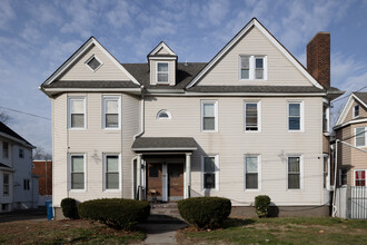 325 Union St in Hackensack, NJ - Building Photo - Building Photo