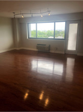 60 Parkway Dr-Unit -11H in East Orange, NJ - Foto de edificio - Building Photo