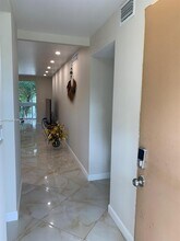 900 NE 12th Ave in Hallandale Beach, FL - Building Photo - Building Photo