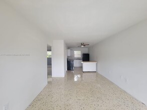 8315 NE Miami Ct in Miami, FL - Building Photo - Building Photo