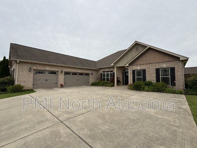 20 Crimson Cloud SW in Huntsville, AL - Building Photo - Building Photo