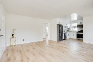 617 N Rosemary Ln, Unit 617 in Burbank, CA - Building Photo