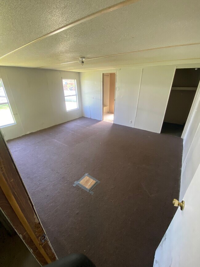 100 Lunsford Cir in Opp, AL - Foto de edificio - Building Photo