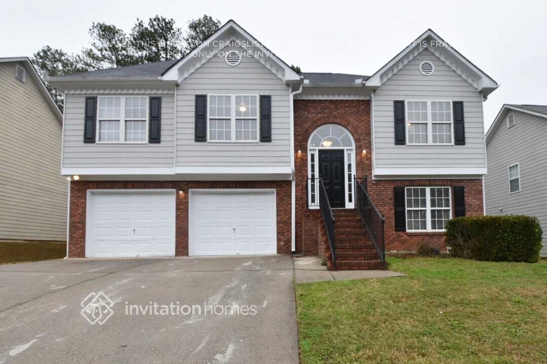 421 Oak Vista Ct in Lawrenceville, GA - Building Photo
