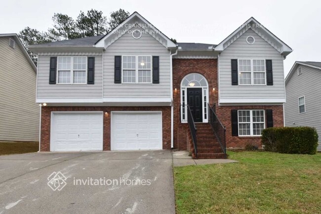 property at 421 Oak Vista Ct