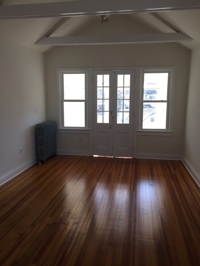 81 Montague Pl Apartments and Nearby Montclair Apartments For Rent