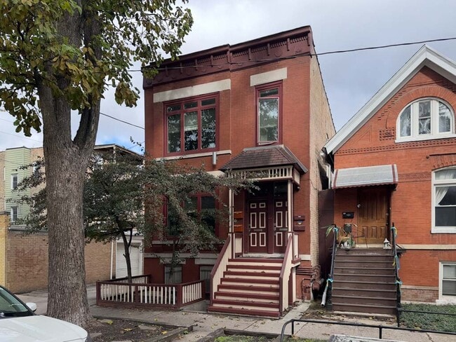 2046 W Iowa St, Unit G