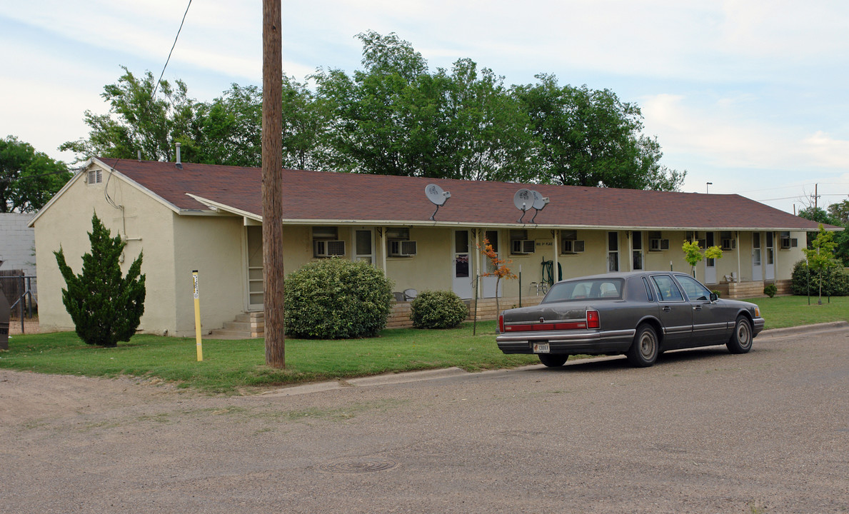 802 3rd Pl in Lubbock, TX - Foto de edificio