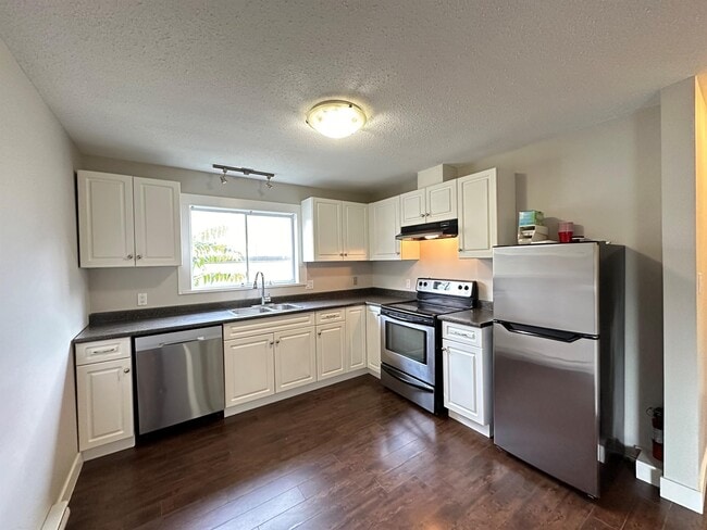 7244-7244 Pioneer Ave in Agassiz, BC - Building Photo - Building Photo